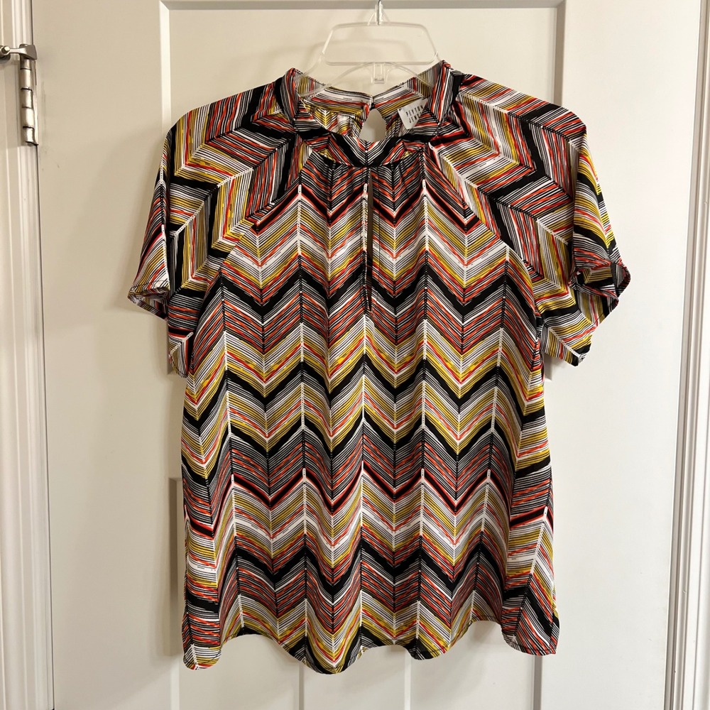 Peyton Jensen Chevron Print Top Keyhole Blouse Short Sleeve Size‎ S